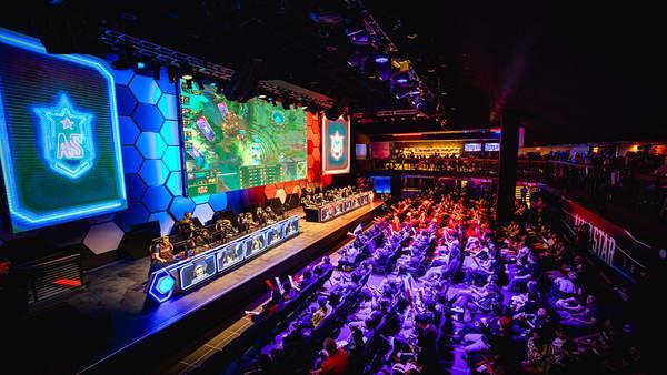 【赛前预告】王者荣耀冬季冠军杯，1月7日 重庆QGhappy vs 南京Hero久竞