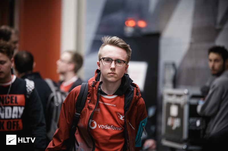 mezii ： 我们仍然对第八次进入决赛感到遗憾，但团队在稳步成长