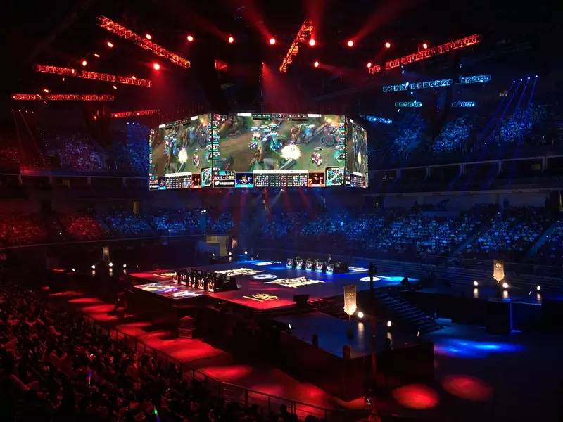 EDG主教练长文感言：冰岛有属于我们的奖杯