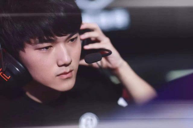 WolfY 和 cxzi 将在 RMR 失败后离开 Party Astronauts